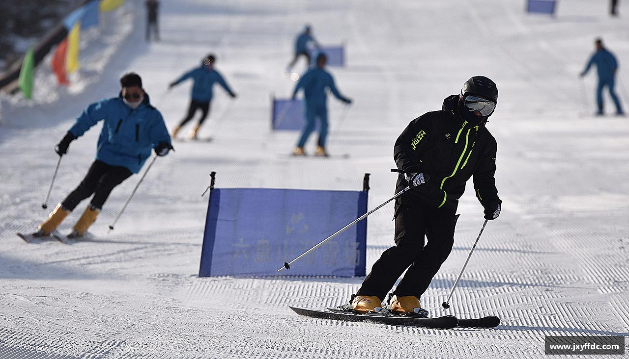 必一运动bsport体育拼搏绽放，青春无悔！